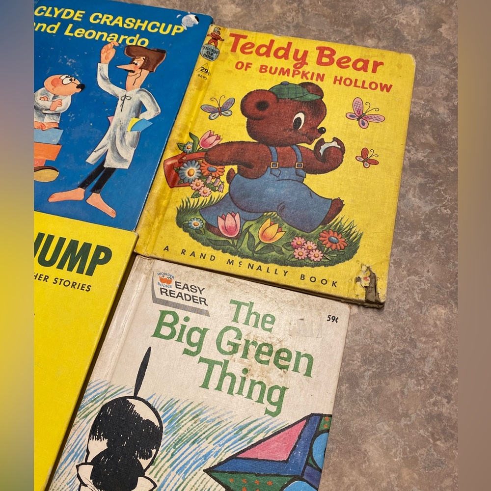 Vintage Book Bundle - Picture 2 of 9